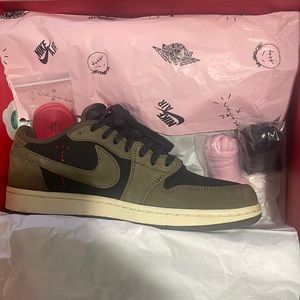 Travis Scott-Size 10- brown/black/tan/red/white